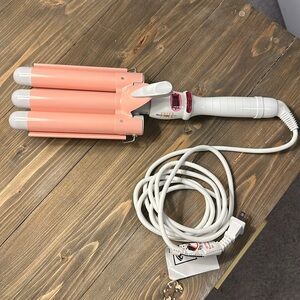 INH hair crimper NEW!